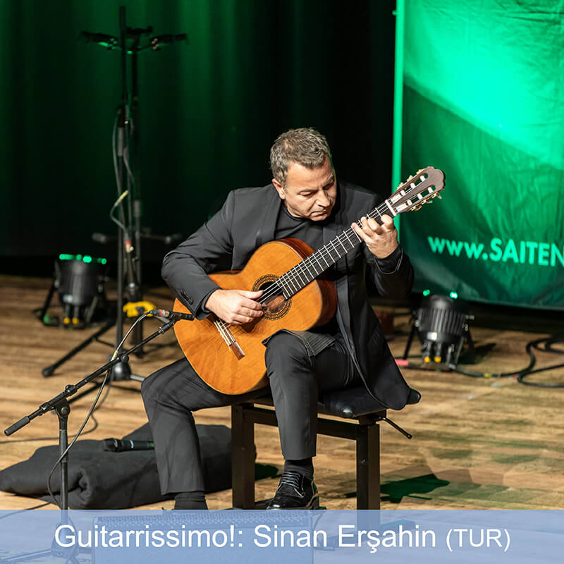 Sinan Ersahin beim Gitarrenfestival Saitensprünge 2023 in Bad Aibling