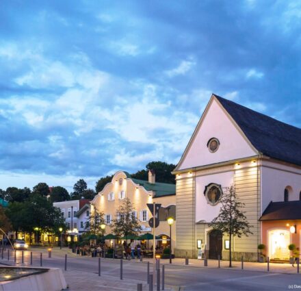 Außenansicht vom Marienplatz aus auf das Hotel Das Lindner Bad Aibling