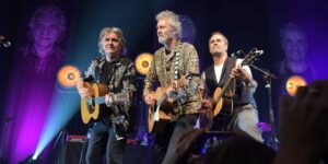 Die Musiker des Trios FRONTM3N